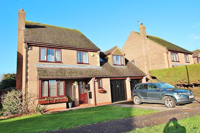 5 Bedroom Detached House For Sale In Schofield Avenue, Witney, OX28