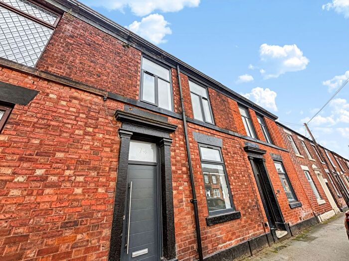 4 Bedroom Terraced House To Rent In Bolton Road, Chorley, PR7