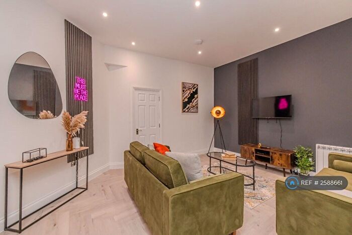 3 Bedroom Flat To Rent In Dyke Road, Brighton, BN1