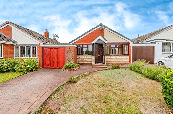 3 Bedroom Bungalow For Sale In Quinton Avenue, Walsall, WS6