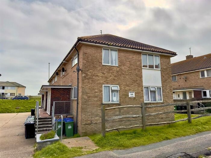 2 Bedroom Flat To Rent In South Coast Road, Telscombe Cliffs, Peacehaven, BN10