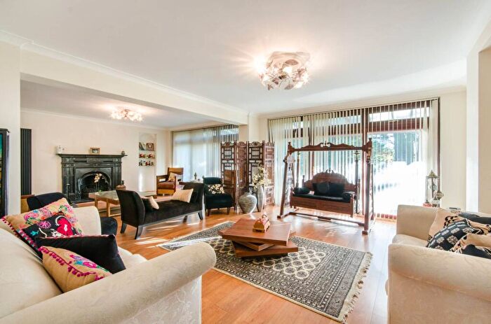 7 Bedroom Detached House To Rent In Mayfields, Wembley Park, Wembley, HA9