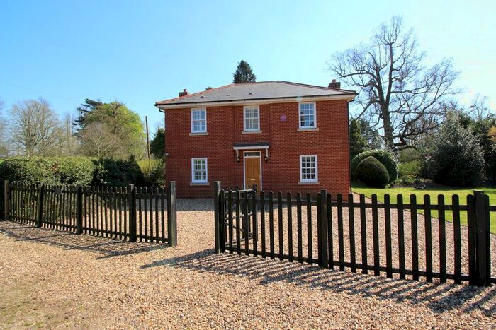 3 Bedroom Cottage To Rent In Kings Walden, Hitchin, SG4