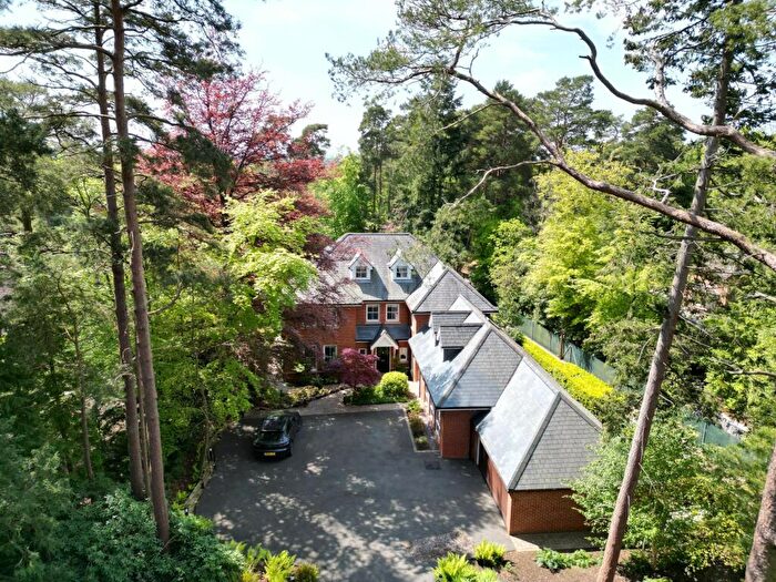 7 Bedroom Detached House For Sale In Crooksbury Road, Farnham, GU10