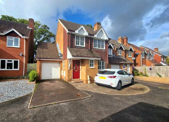 3 Bedroom Detached House To Rent In Wheatlands, Titchfield Common, PO14