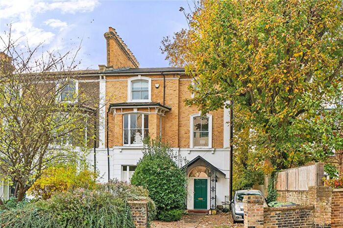 1 Bedroom Apartment For Sale In Granville Park, Lewisham, London, SE13