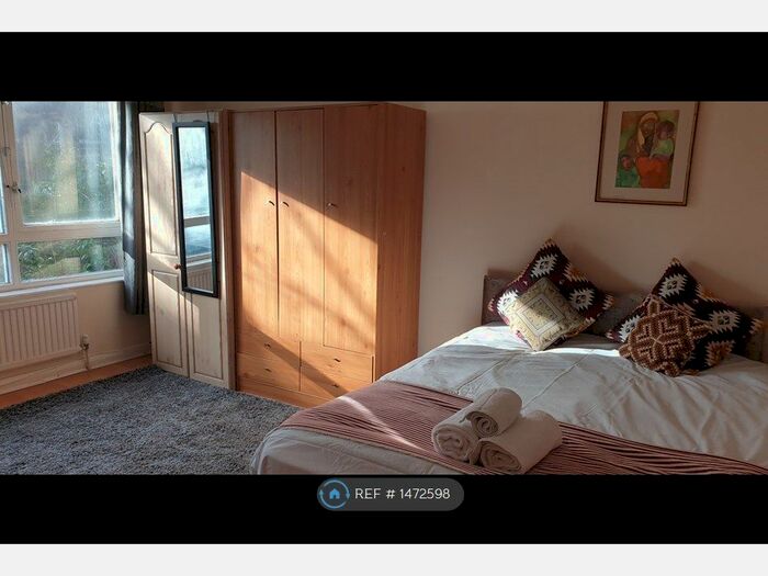 4 Bedroom Terraced House To Rent In Stoughton Close, London, SE11