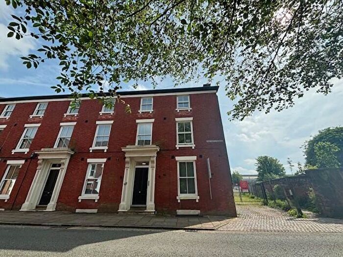 2 Bedroom Apartment To Rent In Station Terrace, Waltons Parade, PR1