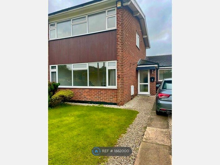 3 Bedroom Semi-Detached House To Rent In Wynnstay Road, Broughton, Chester, CH4