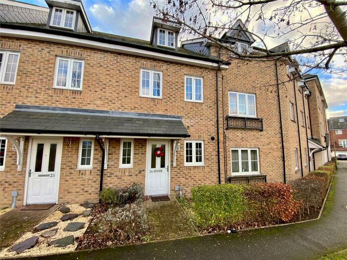 3 Bedroom Terraced House To Rent In Warren Close, Farnham, Surrey, GU9