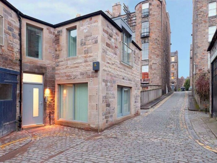 2 Bedroom Flat To Rent In West Scotland Street Lane, New Town, Edinburgh, EH3