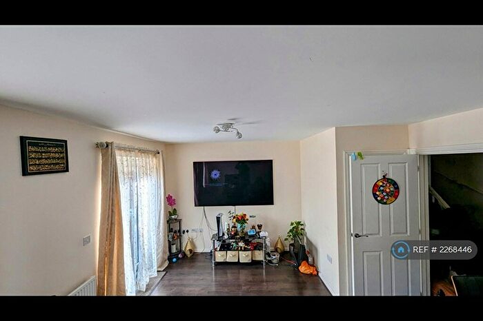 3 Bedroom Semi-Detached House To Rent In Collerne Street, Romford, RM3