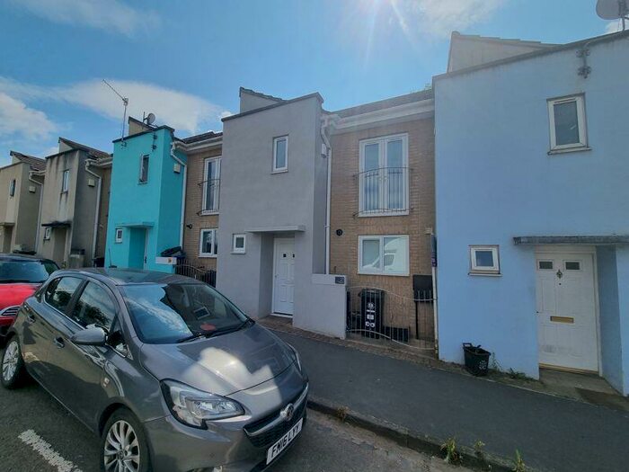 4 Bedroom Terraced House To Rent In Greenbank Road, Greenbank, BS5