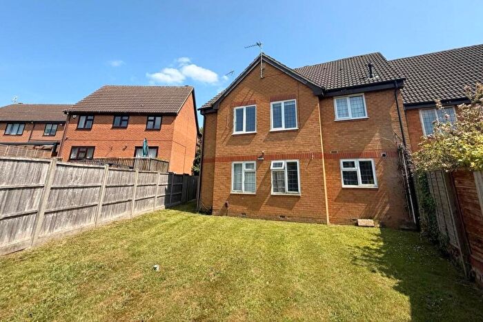 Studio To Rent In Willow Way, Toddington, LU5