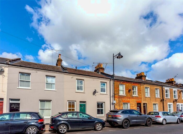 3 Bedroom Terraced House To Rent In Arthur Road, Windsor, SL4