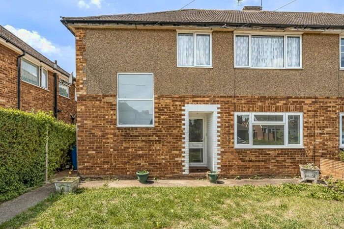 2 Bedroom Maisonette To Rent In Maidenhead, Berkshire, SL6