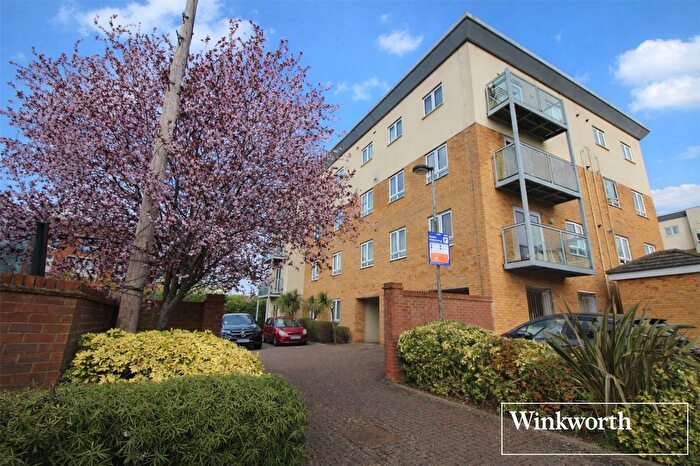 2 Bedroom Flat For Sale In Taylor Court, Todd Close, Borehamwood, Hertfordshire, WD6