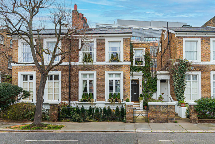5 Bedroom House To Rent In Gertrude Street, Chelsea, London, SW10