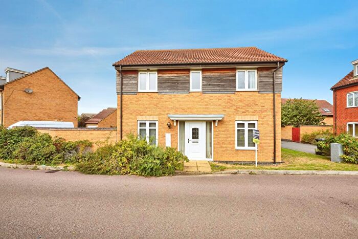 3 Bedroom Detached House For Sale In Brooker Avenue, Peterborough, PE4