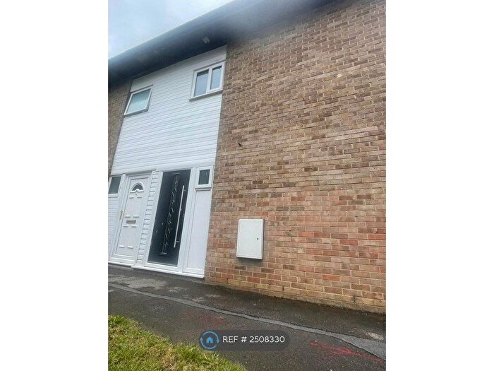 3 Bedroom Semi-Detached House To Rent In Grassholme Place, Newton Aycliffe, DL5