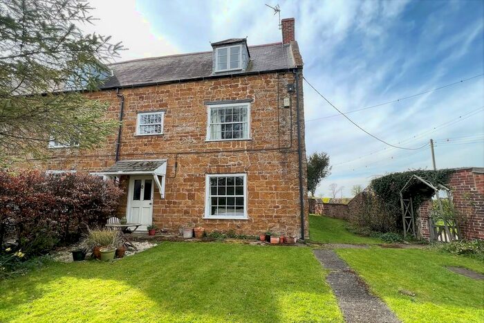 4 Bedroom Semi-Detached House For Sale In Eastwell, Melton Mowbray, LE14