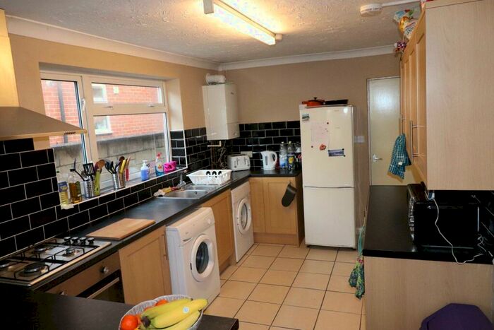 5 Bedroom House To Rent In Forster Road, Portswood, SO14