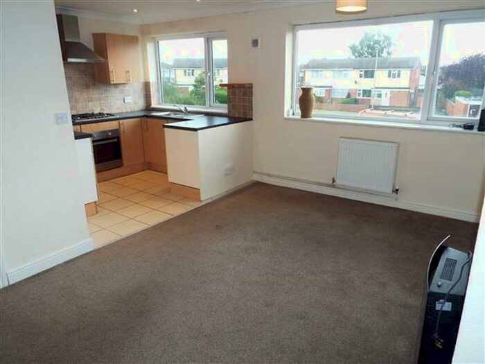 2 Bedroom Flat To Rent In Wheatfield Road, Birchwood, LN6