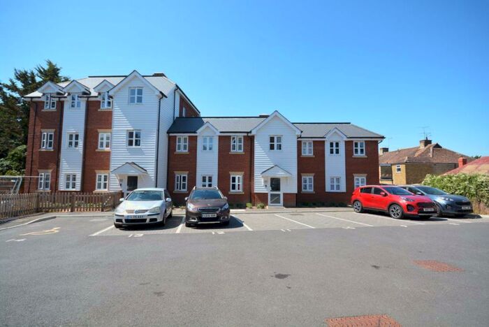 2 Bedroom Flat To Rent In Ramsgate Road, Margate, CT9