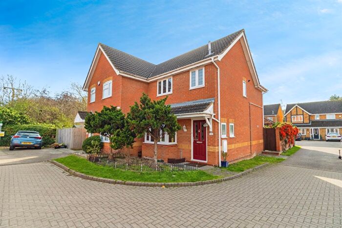 3 Bedroom Semi Detached House For Sale In Lake View, Marston Moretaine, Bedford, MK43