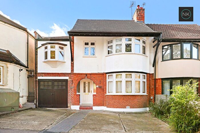 4 Bedroom End Terrace House For Sale In Gascoigne Gardens, Woodford Green, Essex, IG8