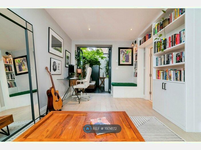 1 Bedroom Flat To Rent In Reighton Road, Hackney, London, E5