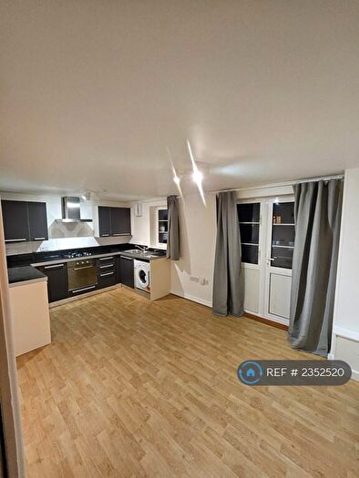 1 Bedroom Flat To Rent In Springfield Court, London, KT1