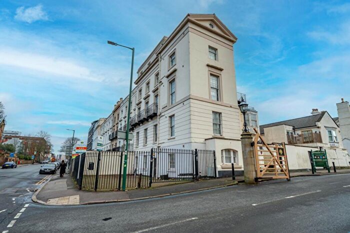 2 Bedroom Apartment For Sale In North Road, The Park, NG7