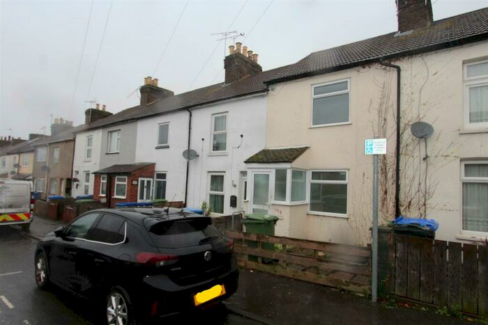 2 Bedroom Terraced House To Rent In Shortlands Road, Sittingbourne, ME10