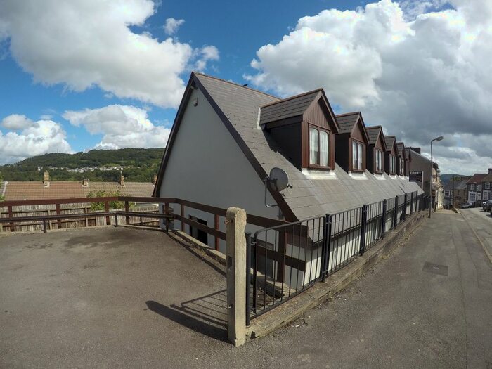 7 Bedroom Detached House To Rent In St. Michaels Avenue, Treforest, Pontypridd CF37