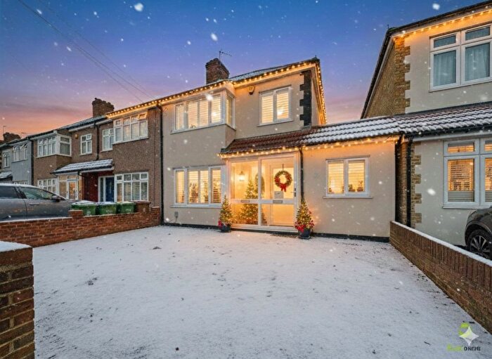 3 Bedroom End Terrace House For Sale In Dunwich Road, Bexleyheath, Kent, DA7