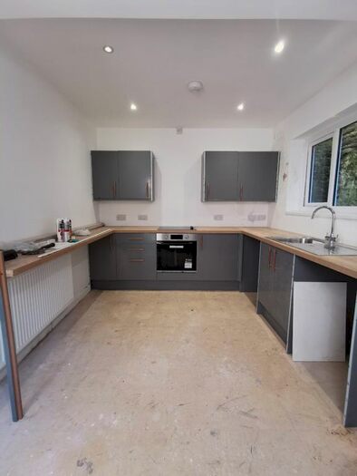 2 Bedroom Property To Rent In Colbourne Terrace, Swansea, SA1