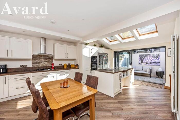 3 Bedroom Terraced House For Sale In Barnett Road, Brighton, BN1