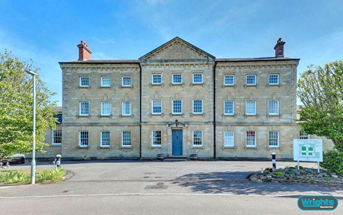 2 Bedroom Flat For Sale In St. Georges Court, Semington, BA14