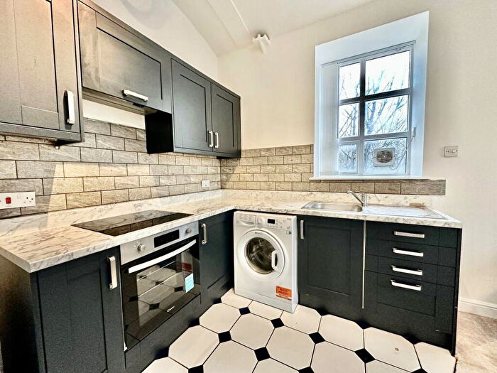 2 Bedroom Apartment To Rent In Wellington Road South, Stockport, SK3