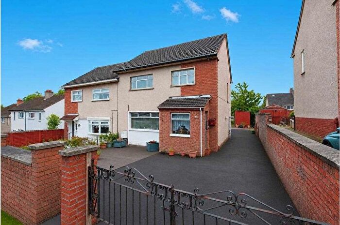 3 Bedroom Semi-Detached House For Sale In Hillhead Crescent, Hamilton, ML3