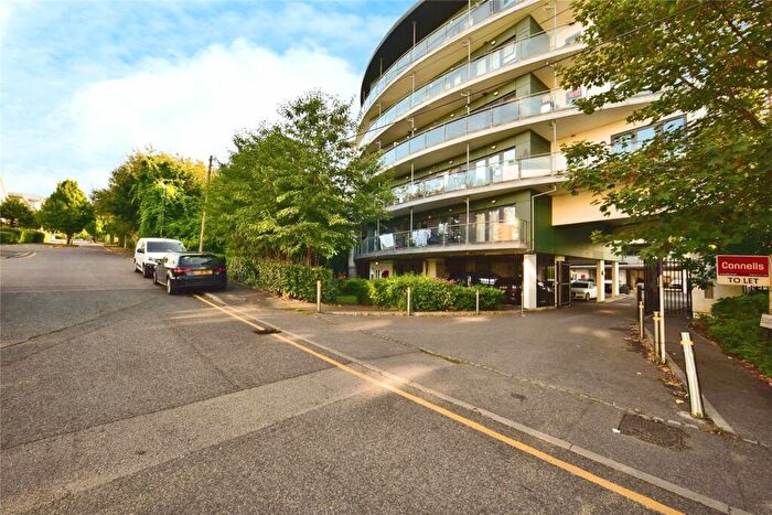 2 Bedroom Flat For Sale In Tovil, Maidstone, Kent, ME15