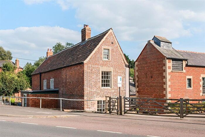 4 Bedroom Semi-Detached House For Sale In Trowbridge Road, Seend, Melksham, SN12