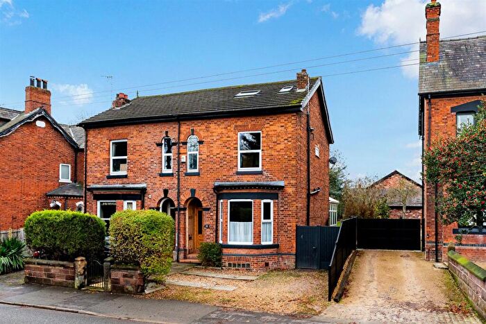 4 Bedroom Semi Detached House For Sale In Chester Road, Northwich, CW8