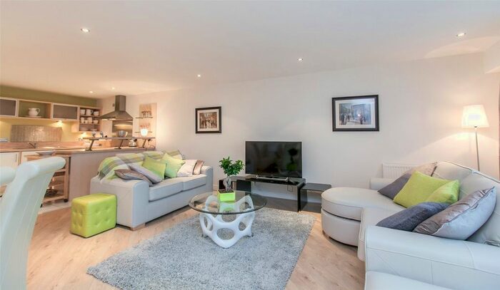 3 Bedroom Flat To Rent In Lochinvar Drive, Edinburgh, EH5