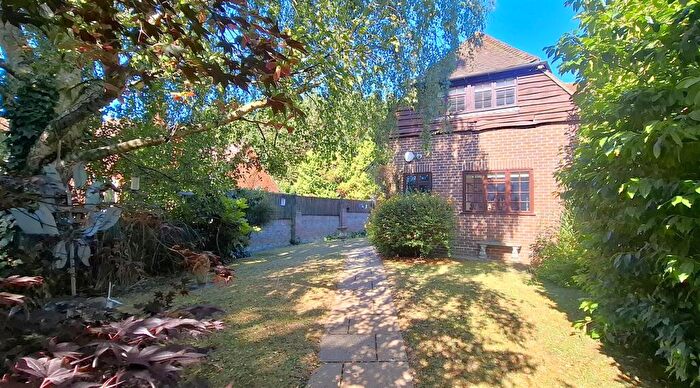 3 Bedroom End Of Terrace House For Sale In Seymour Road, Rainham, ME8