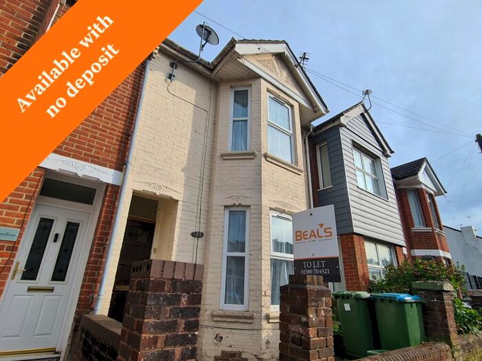 3 Bedroom Terraced House To Rent In Malmesbury Road, Southampton, SO15