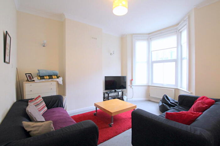 5 Bedroom Terraced House To Rent In Amies Street, London, SW11