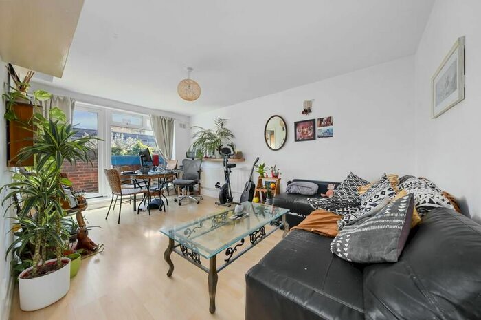 1 Bedroom Flat To Rent In Bolton Walk, London, N7