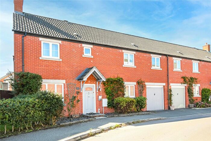 5 Bedroom Semi-Detached House For Sale In Spitalcroft Road, Devizes, Wiltshire, SN10